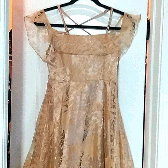 Dress - Picture 2 of 3